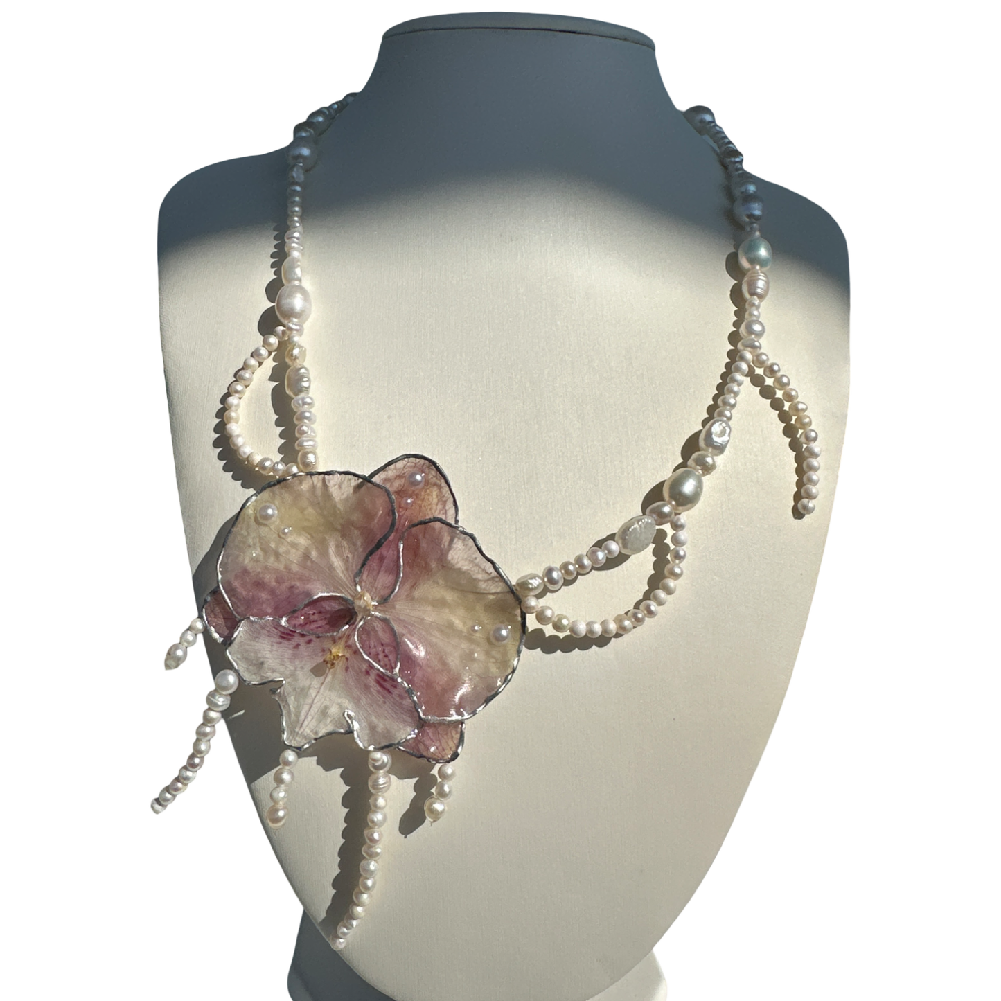 Pearly heaven mermaid orchid necklace