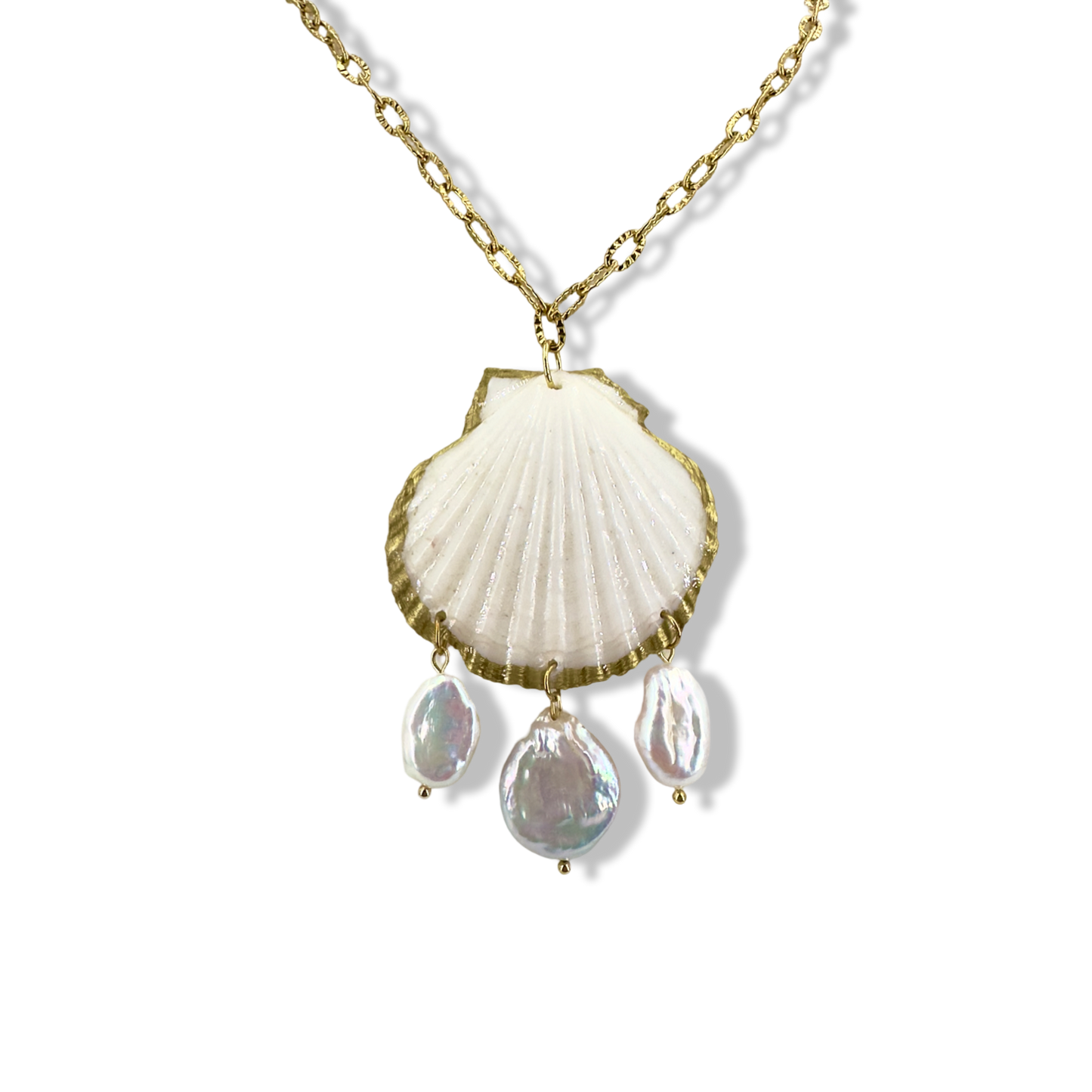 White seashell pearly necklace