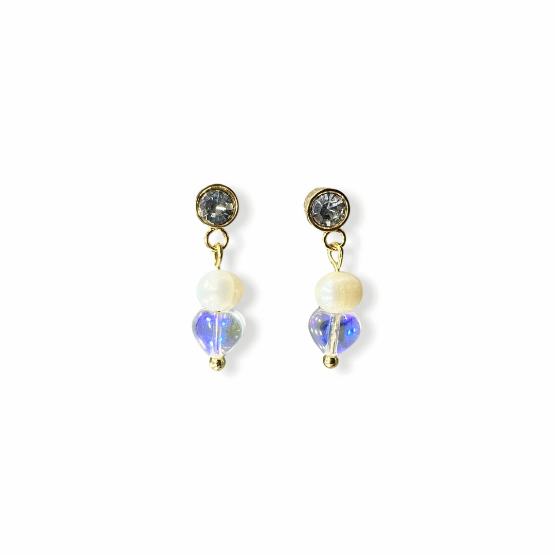 Holografic hearts pearl earring
