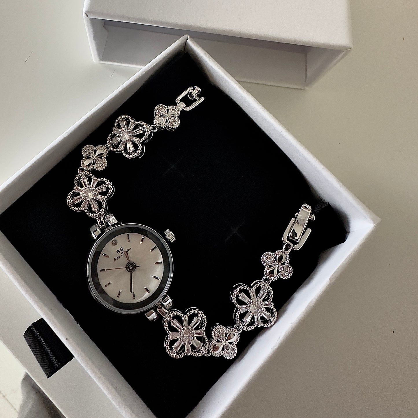 Sparkly flowers watch