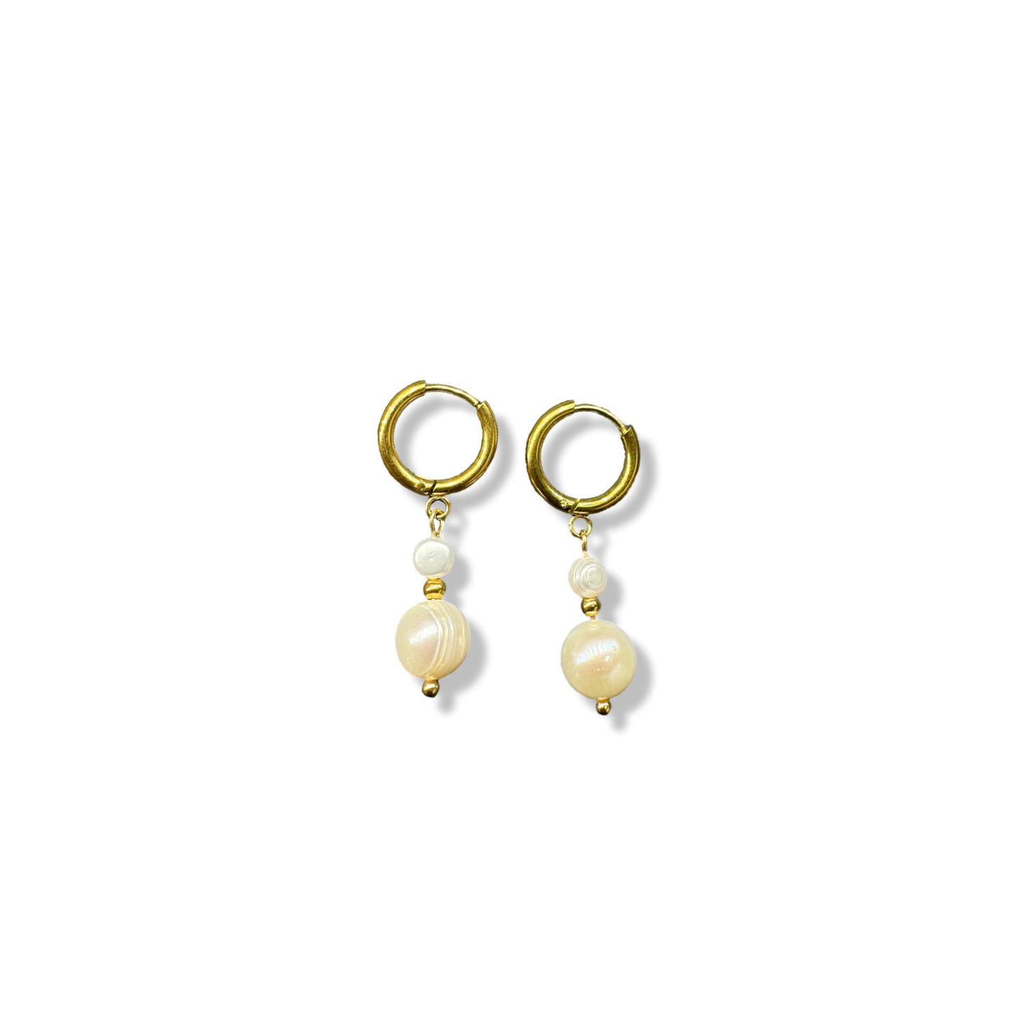Decent pearls hoops earrings