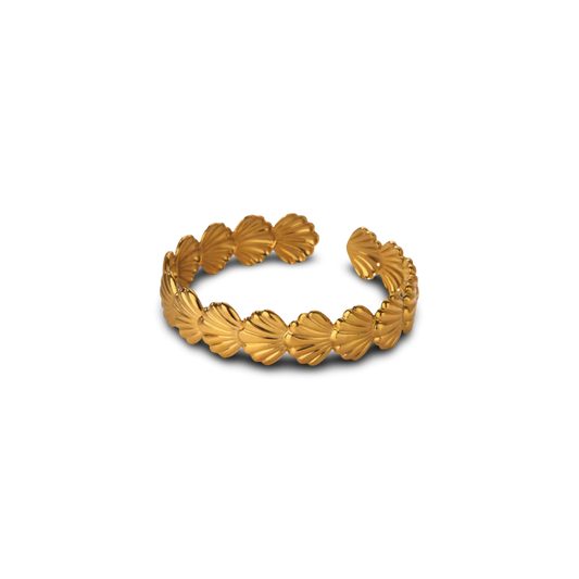 Simple shells bangle