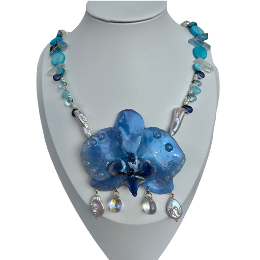 Water drop blue orchid necklace