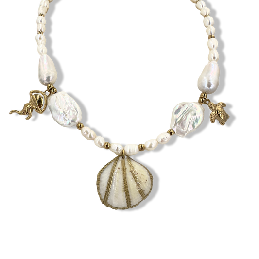 Golden shell pearly sea necklace