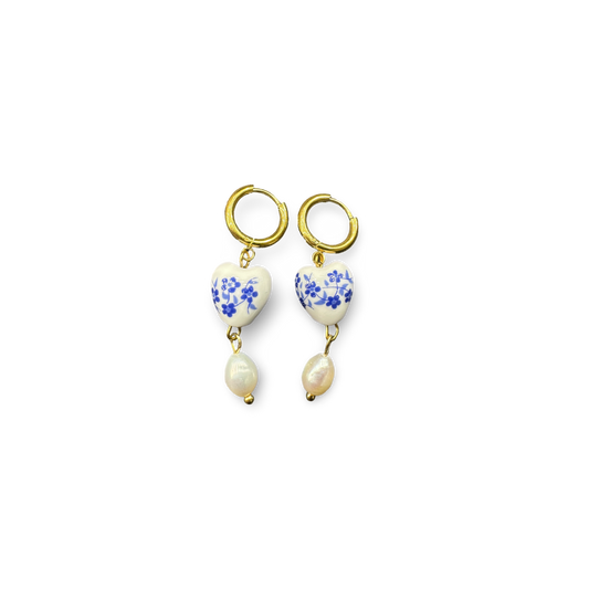 Porcelian heart pearls earrings