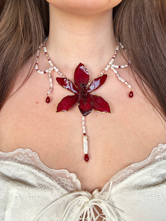 Scarlet bloom pearl ruby necklace