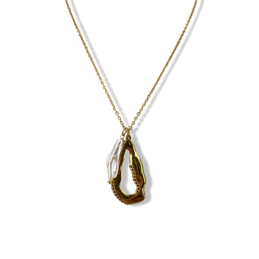 Lastura pearl necklace