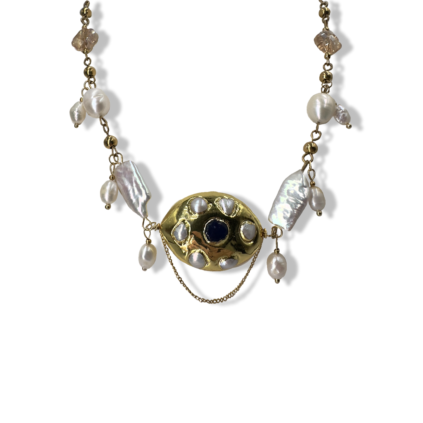 Golden eye pearls luxury necklace