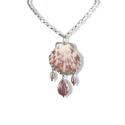 Pinky seashell pearly necklace