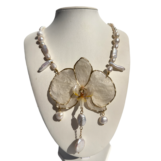 Golden luxury white orchid pearl necklace